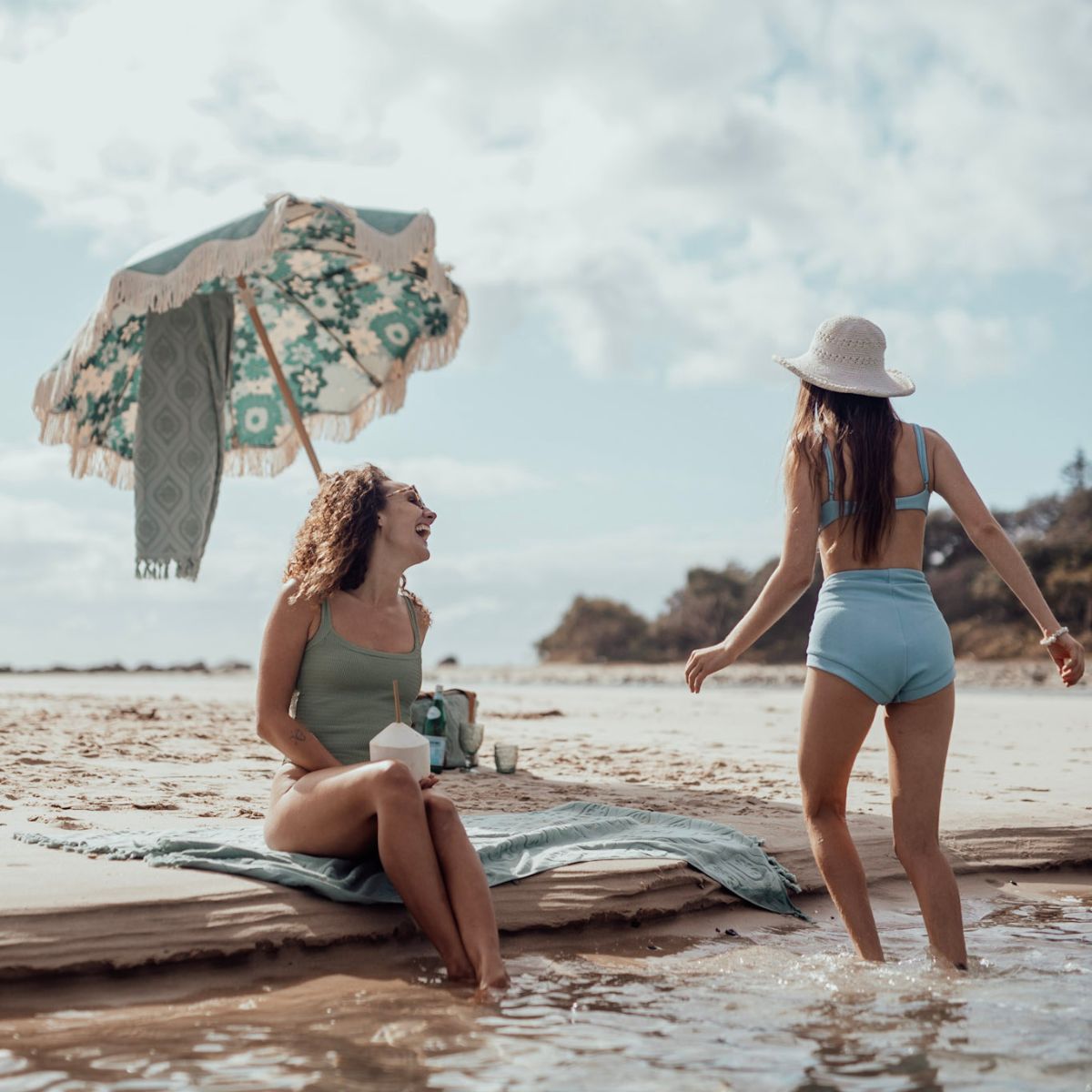 Lola Premium Beach Umbrella - Peppermint