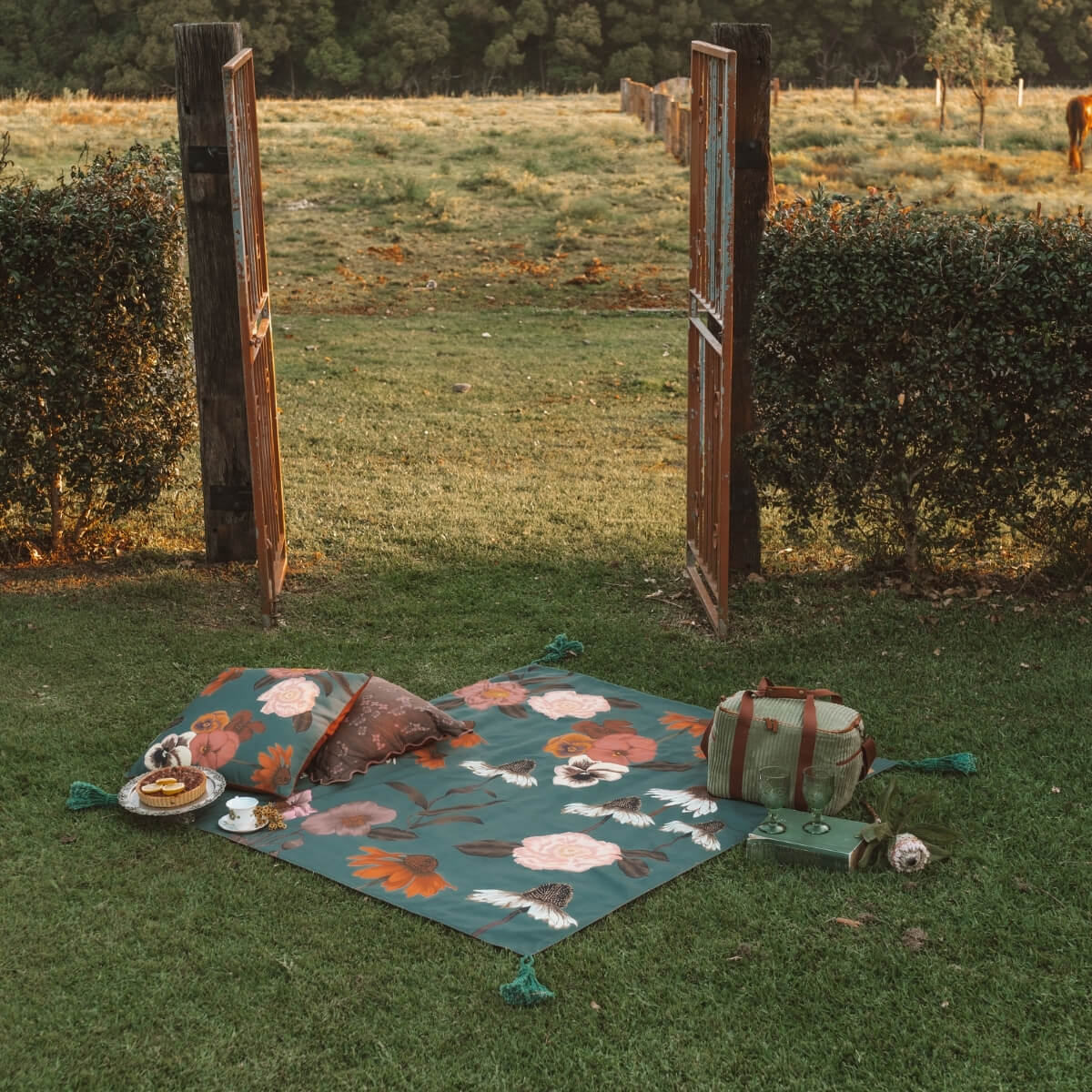 Glades Picnic Rug - Willow